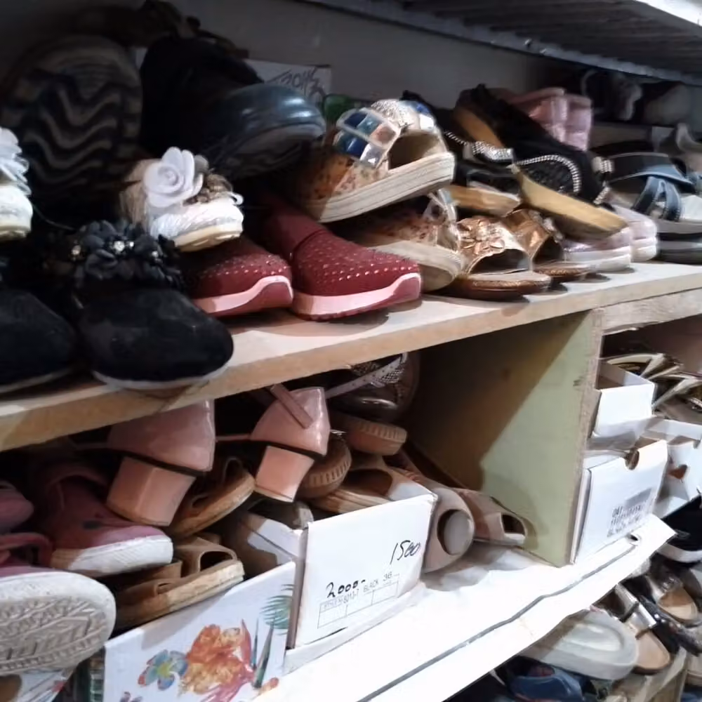 Shoes organized by type and availability