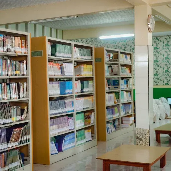 Books and learning resources in the Masjid Library
